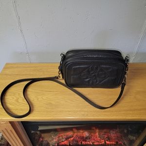 Simply Vera ~ Vera Wang  Black Hand Bag